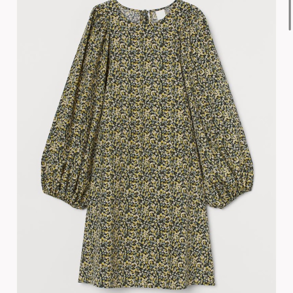 3/$10 deal! Puff sleeve mini dress